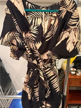 SHEIN Black Wrap romper with Beige Palm Print